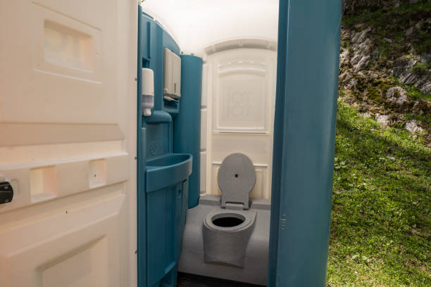 Best Deluxe Portable Toilet Rental  in Naples, TX